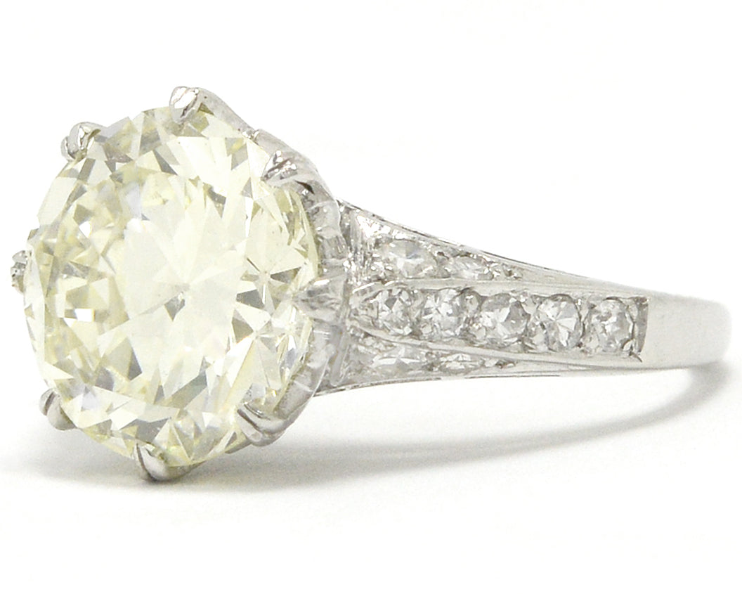 A vs1 clarity 4 carat diamond solitaire engagement ring.